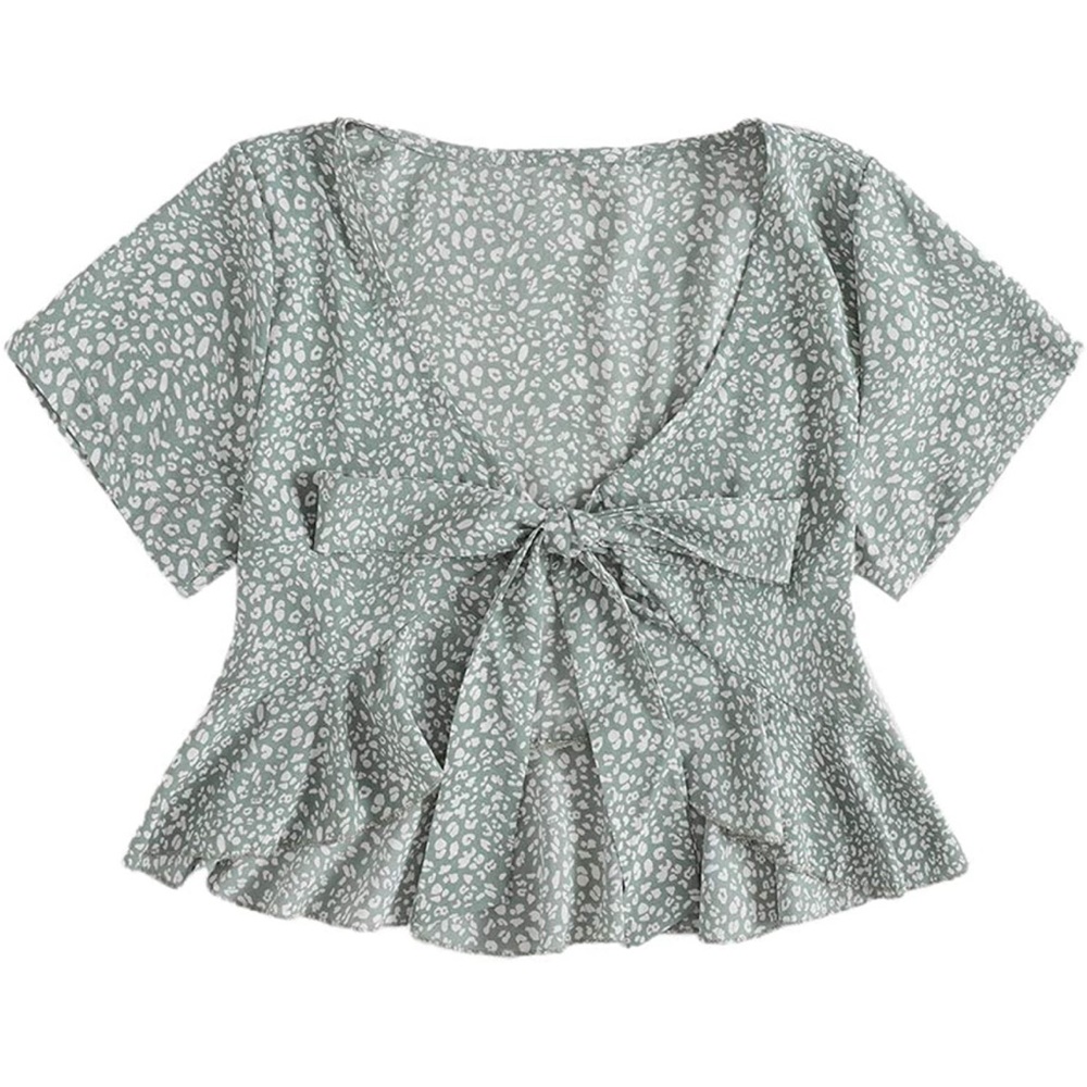 NEVER WORN!! Tie front chiffon blouse